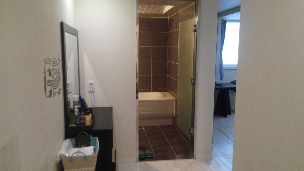Geoje Win Hotel Ruang foto