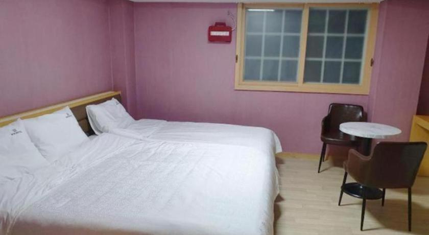 Geoje Win Hotel Bagian luar foto