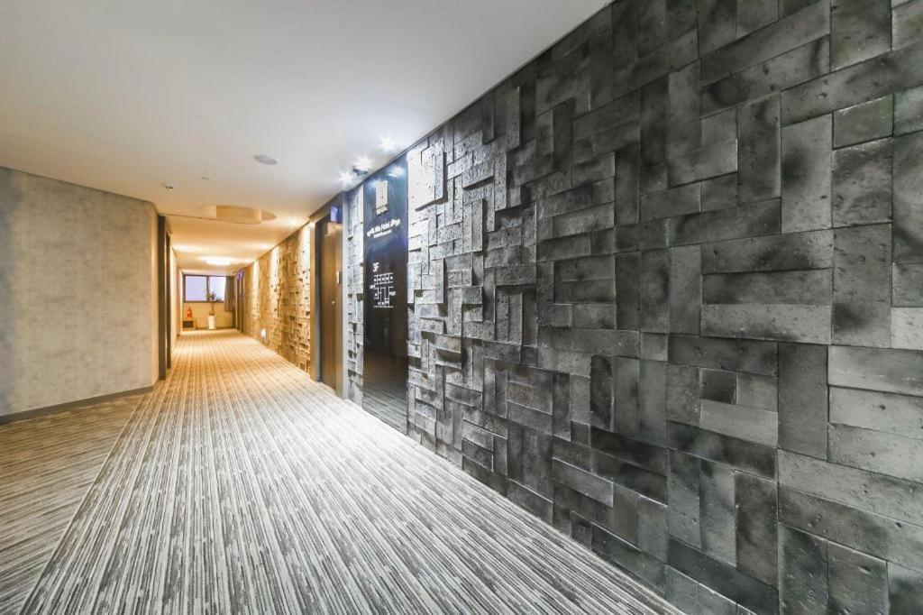 Geoje Win Hotel Bagian luar foto
